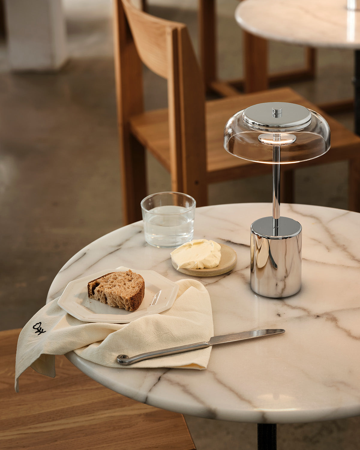 Blossi Table Mini table lamp sets the mood during dinners at the table